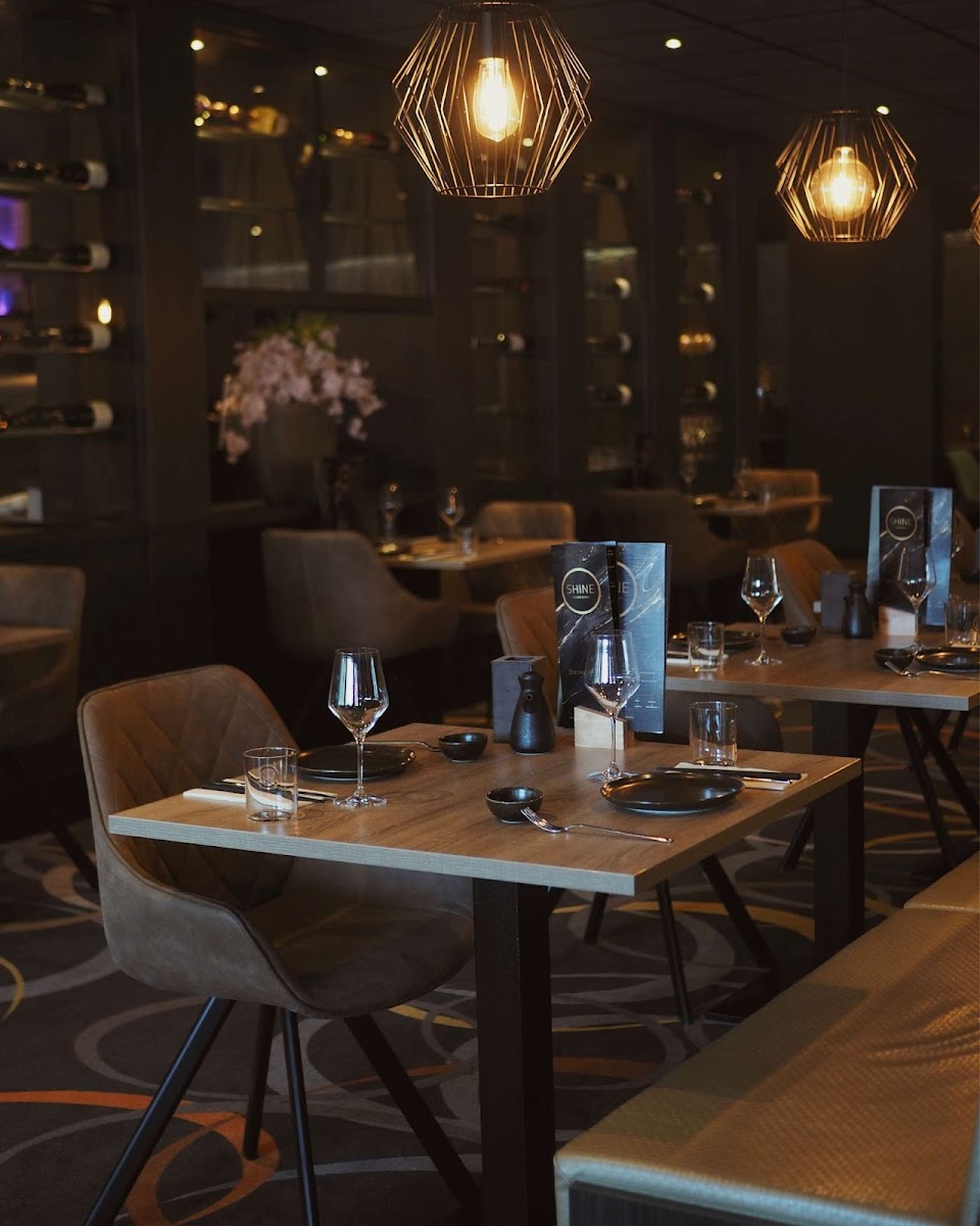 Restaurant Shine
